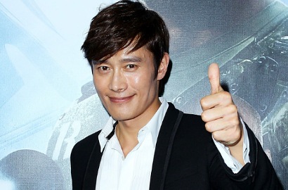 Lee Byung Hun Tak Ikut Sidang Ke-2 Kasus Hukumnya