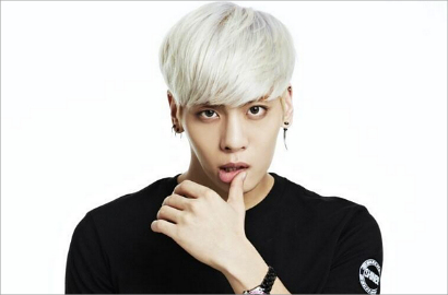 Pakai Penyangga Kaki Saat Hallowen, Jonghyun SHINee Memang Cidera
