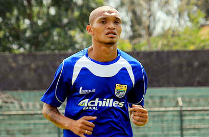 Ferdinand Sinaga Dinobatkan Jadi Pemain Terbaik ISL 2014