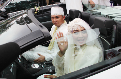 Intip Nuansa Merah dan Kemeriahan Pesta Resepsi Nuri Maulida