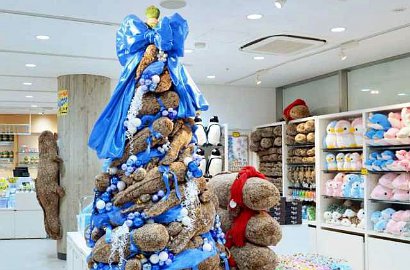 Imutnya Pohon Natal dari Boneka Salamander di Jepang
