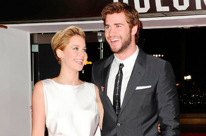 Liam Hemsworth Tak Nyaman Cium Jennifer Lawrence di 'Mockingjay'