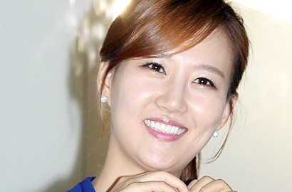 Penyanyi Trot Jang Yoon Jeong Laporkan  Adik Sendiri ke Polisi