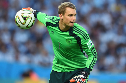 Manuel Neuer Sindir CR7 yang 'Hobi Pose' dengan Celana Dalam