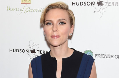 Pakai Cincin, Scarlett Johansson Dikabarkan Akan Nikah