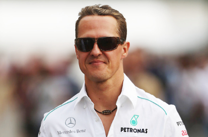 Mulai Pulih, Michael Schumacher Sudah Bisa Duduk di Kursi Roda