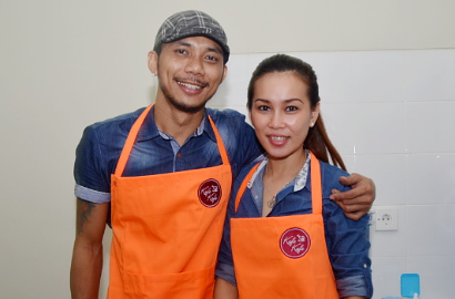 Norman Kamaru Perluas Bisnis Bubur Manado Miliknya