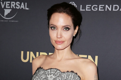 Nyatakan Ingin Pensiun Akting, 'By The Sea' Film Terakhir Angelina Jolie?