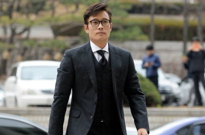 Lee Byung Hun Menunggu Hasil Sidang Ke-2 Kasus Pemerasannya