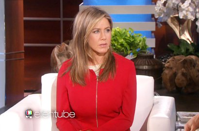 Jennifer Aniston Jadi Kim Kardashian dengan Kenakan Bra Super Besar