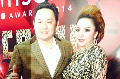 Farhat Abbas Gandeng Mesra Regina di !nsert Awards 2014