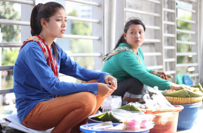 Gadis Cantik Penjual Getuk di Jakarta Hebohkan Sosial Media