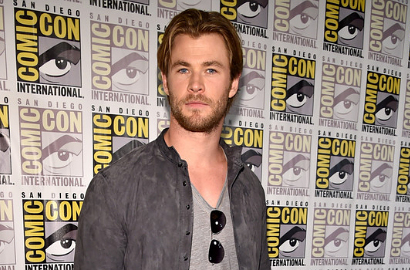 Chris Hemswoth Ternyata Lebih Suka Tidur Telanjang
