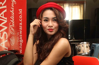 Fitri Carlina Gelar Resepsi dengan Pilot pada Desember