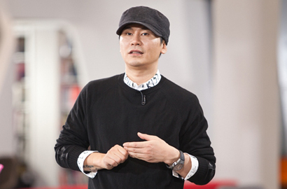 CEO  Yang Hyun Suk Minta Maaf Atas Imej YG 'Agensi Skandal' di 'Healing Camp'