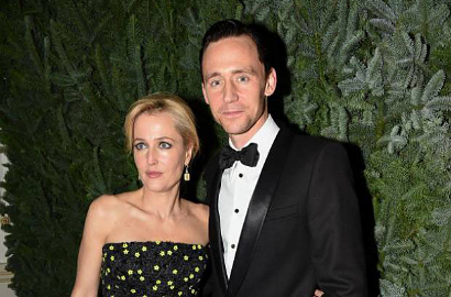 Tom Hiddleston dan Gillian Anderson Menang di Evening Standard Theatre Awards