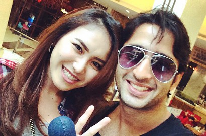 Ayu Ting Ting Dapat Hadiah Cincin Emas dari Shaheer Sheikh?