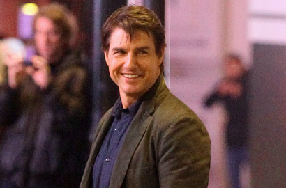 Tom Cruise Hampir Tertabrak Bis di Syuting 'Mission: Impossible 5'