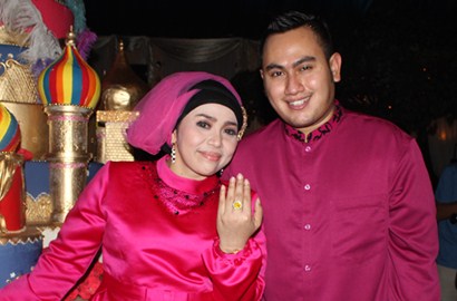 Nassar Bantah Ada Masalah, Muzdalifah Menangis Ditanyai Rumah Tangganya