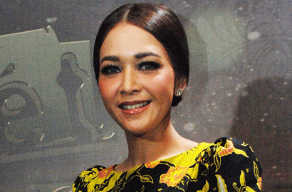 Pamer Foto Genggaman Tangan, Maia Estianty Ungkap Sudah Punya Pacar Baru?