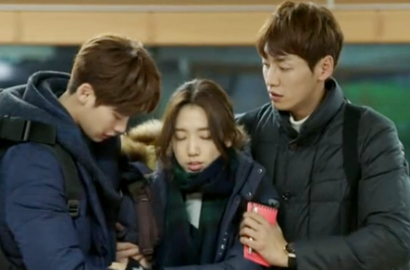 Park Shin Hye Belai Rambut Lee Jong Suk di Eps 7 'Pinocchio'