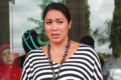 Anne J Cotto Menangis Eks Suami Pertama Ingin Rebut Hak Asuh Anak
