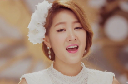 Indahnya Suara Emas Soyu Sistar di Video Musik 'Diamond'