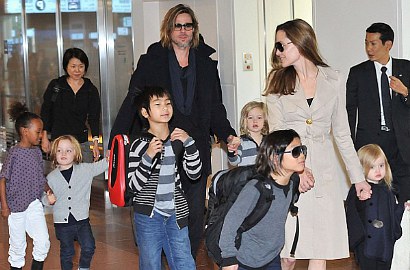 Angelina Jolie Tak Larang Anak-Anaknya Bikin Tato?