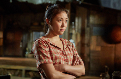 Ini Tampang Ha Ji Won Jadi Ibu 3 Anak di 'Chronicle of a Blood Merchant'