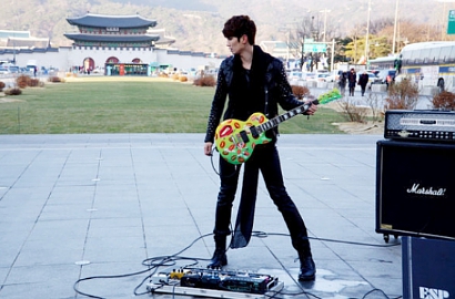 Ini 'At Gwanghwamun' Kyuhyun SuJu Versi Jung Mo Trax