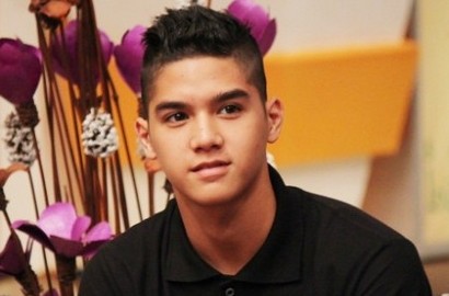 Al Ghazali Dikawinkan oleh Ahmad Dhani dengan Penyanyi Malaysia