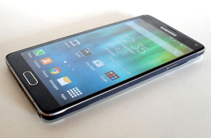 Beredar Gambar Diduga Bentuk Samsung Galaxy S6