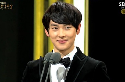 Siwan ZE:A Ingin Menang Best Couple Award Blue Dragon 2014 dengan Kang Sora