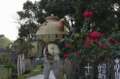 Kerennya Rumah Mirip Teko Milik Seniman Tiongkok