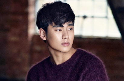 Kim Soo Hyun Tak Suka Menyamar Saat Traveling