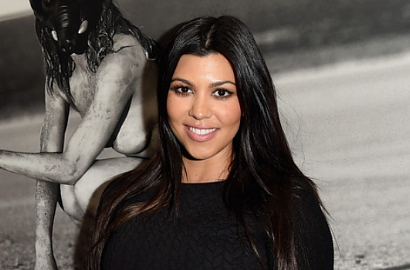 Kourtney Kardashian Ungkap Nama dan Foto Bayinya