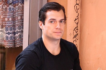 Kerennya Henry Cavill di Foto Perdana 'The Man from U.N.C.L.E.'