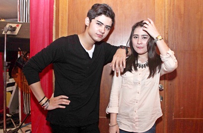 Fans Buat Tato Prilly Latuconsina, Bakal Ukir Nama Aliando di Dada