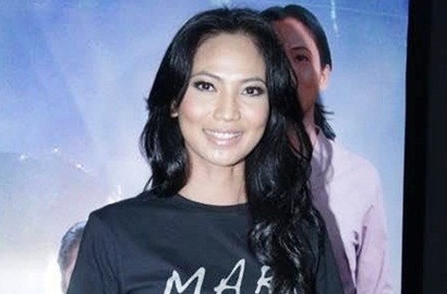 Ingin Nyanyi Lagi, Tapi Kinaryosih Tetap Cinta Akting