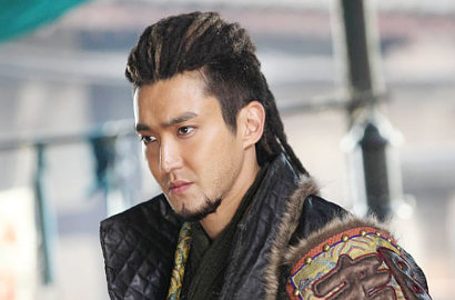 Ini Tampang Garang Siwon SuJu di Poster Karakter 'Dragon Blade'