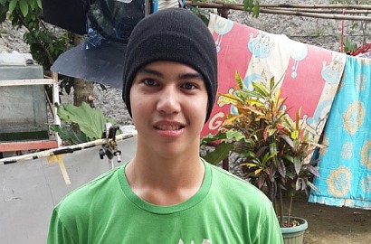 Hiii, El Rumi Jadi Hantu Menakutkan untuk 'Kampung Zombie'