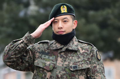 Tuntas Jalani Wajib Militer, Fans Sambut SE7EN