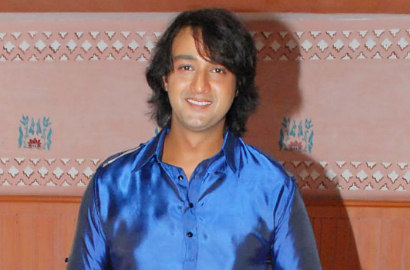 Saurabh Raaj Jain 'Krisna' Ikut Doakan Keluarga Penumpang AirAsia