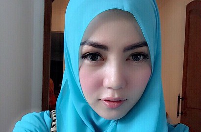 Introspeksi Diri, Bella Shofie Tampil Berhijab