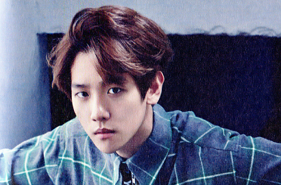 Fans Terluka Lihat Casing Ponsel Baekhyun EXO Kembar dengan Tae Yeon SNSD