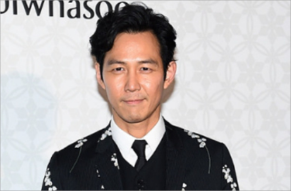 Dispatch: Lee Jung Jae 'The Thieves' Pacari Jutawan C-JeS Entertainment