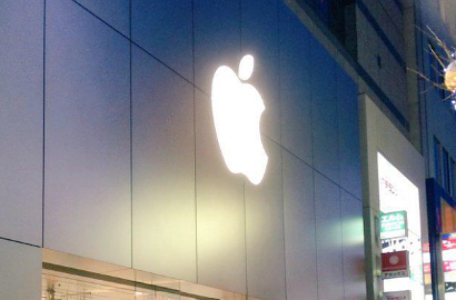 Fanboy Jepang Rela 'Beku' di Depan Toko Apple Demi Lucky Bags