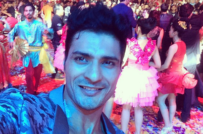 Vin Rana 'Mahabharata' Beli Ponsel Mewah dan Mobil Baru di India