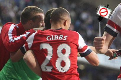 Stadion Arsenal dan Tottenham Larang Penggunaan Tongsis