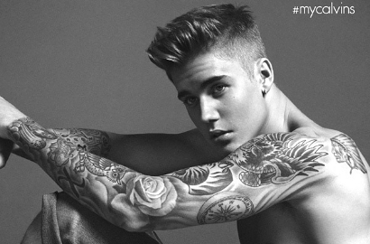 Otot Kekar Justin Bieber di Calvin Klein Ternyata Editan